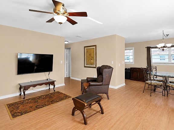5th image of 107 Spring Lake Ct APT 206