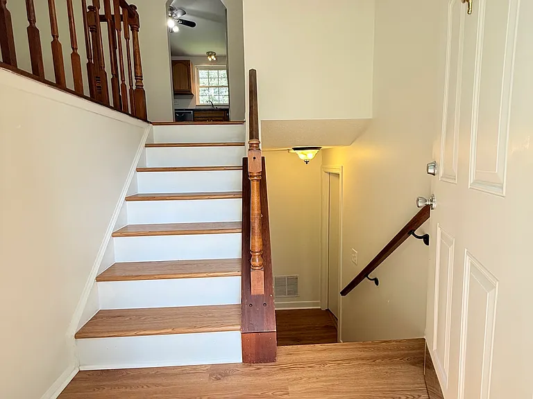 Split level foyer entry