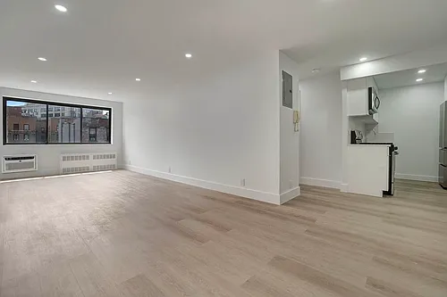 85 8th Ave #5E Photo 1