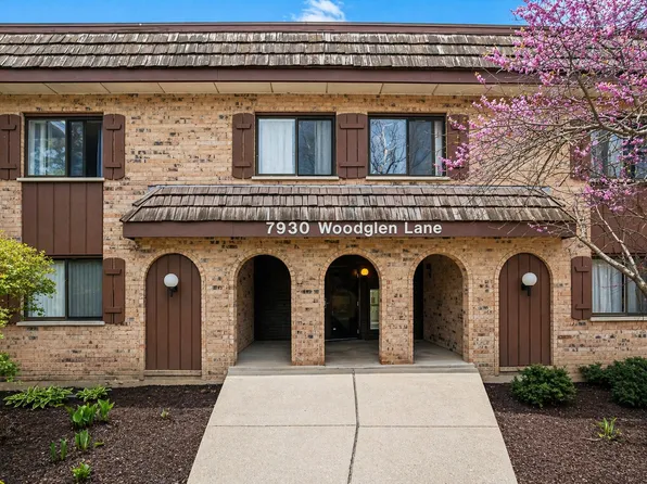 7930 Woodglen Ln APT 209, Downers Grove, IL 60516