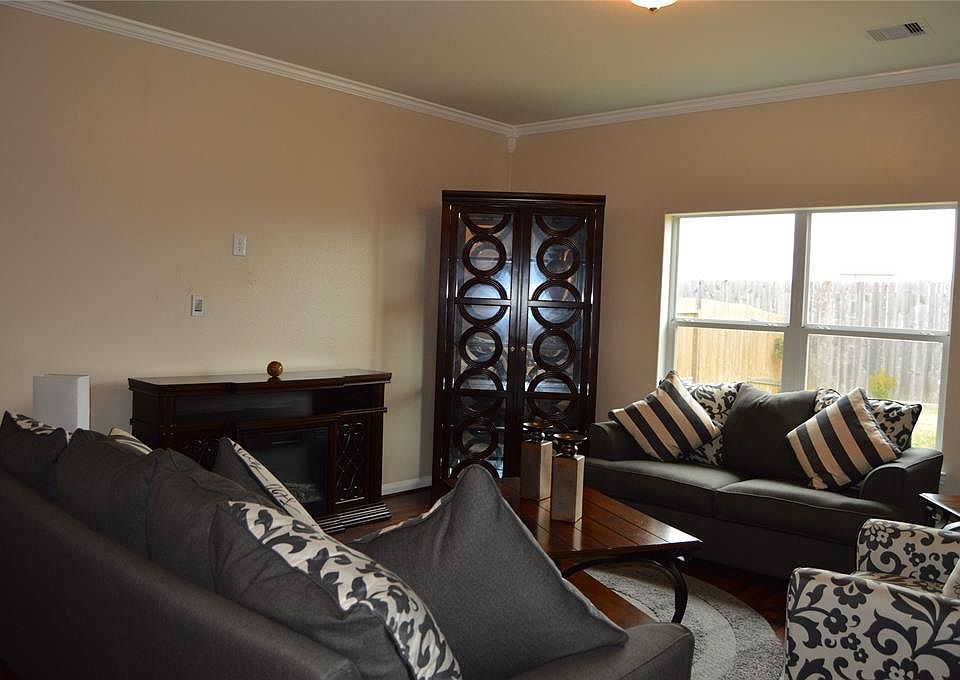 1st image of 6922 Orchid St