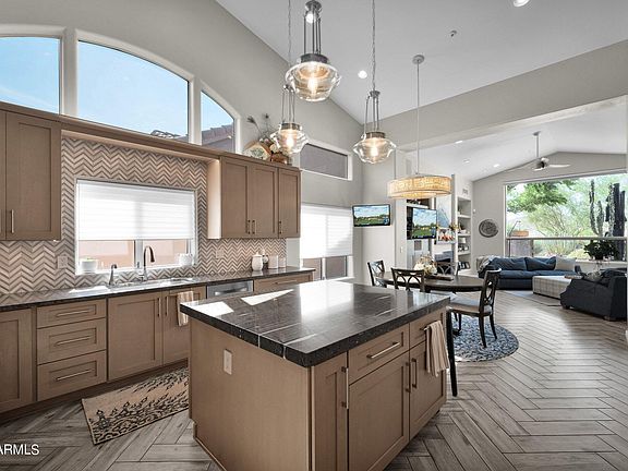 3rd image of 13864 E LUPINE Avenue