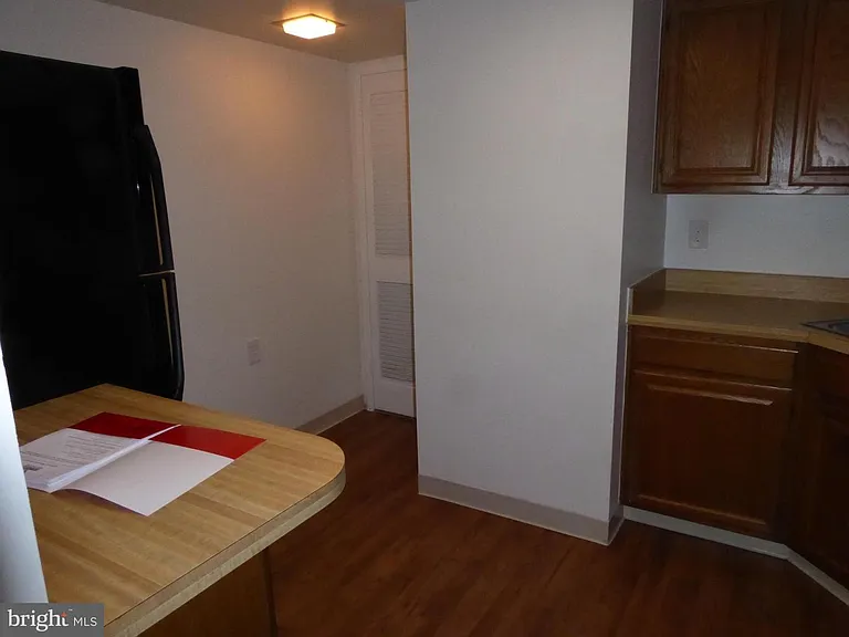 1427 Northgate Sq #12 — Photo 9