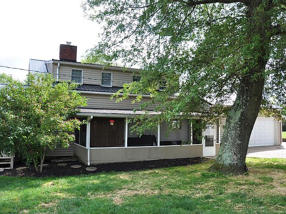 3rd image of 686 Joyce Ann Cir