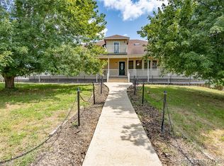 121 Poplar Rd, Eldon, MO 65026