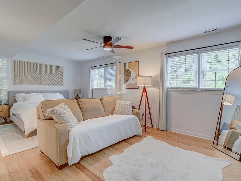 5600 Laniel Ct — Photo 14