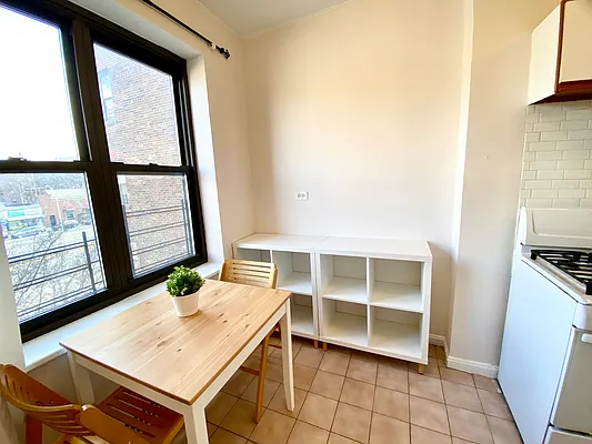 Rented by Douglas Elliman | media 10