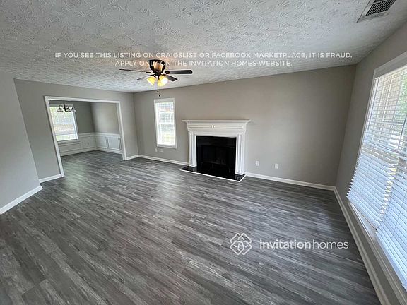2nd image of 115 E Lawn Dr
