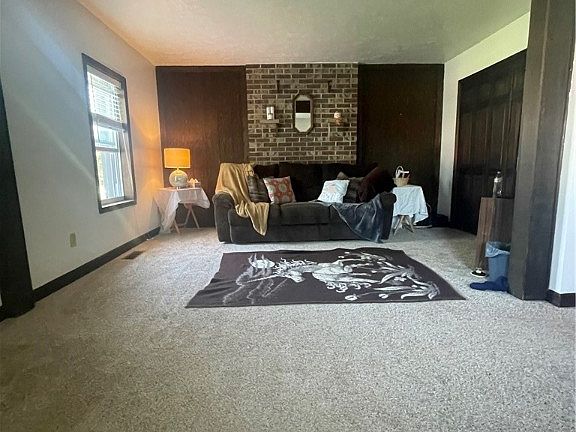 5th image of 188 Grace Ave