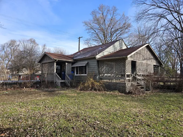 211 S Oak St, Rolling Prairie, IN 46371