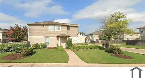 3 bed, 1296 sqft, $3,000 — Photo 2