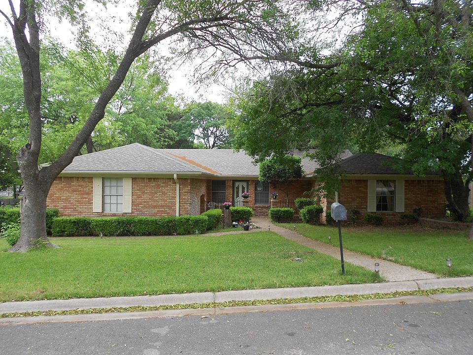 10014 Townridge Dr  Woodway, TX  76712