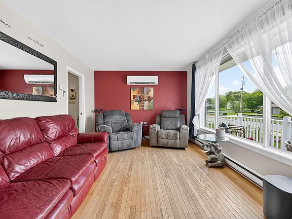 5th image of 445 Cottage Rd