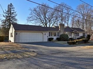 18 Clearwater Rd, Peabody, MA 01960
