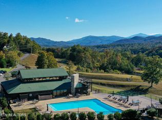 745/749 Hunters Run Rd, Townsend, TN 37882