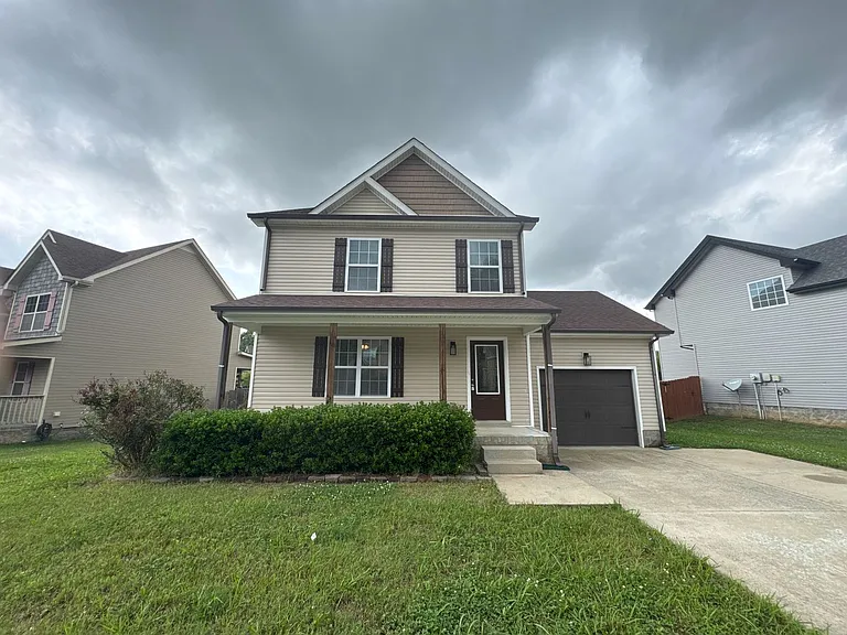 612 Fox Path Ln — Photo 1