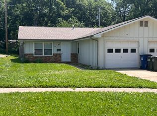 634 Schwarz Rd, Lawrence, KS 66049