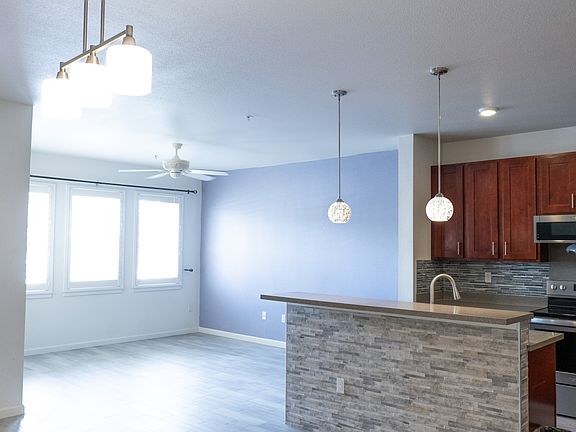 3rd image of 550 Kamaaha Ave #402-1