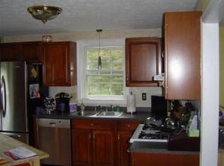 15 Hilindale Dr, Hudson, NH 03051