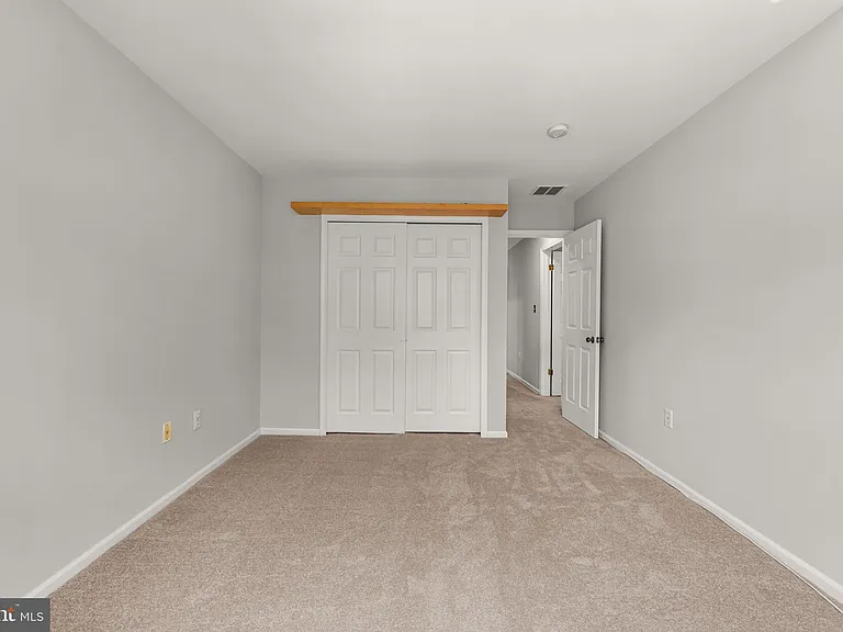 16 Lee Ct — Photo 35
