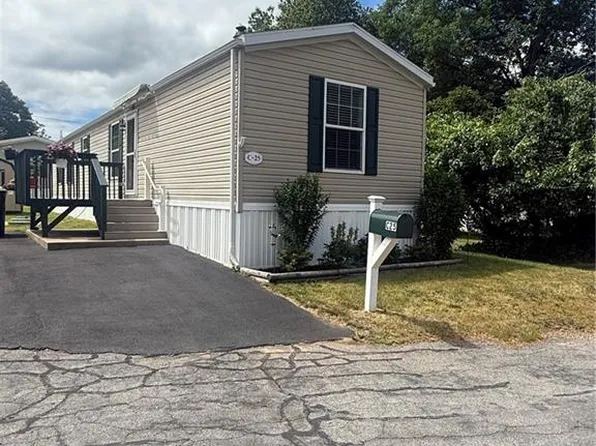 25 C Krzak Rd, North Kingstown, RI 02852