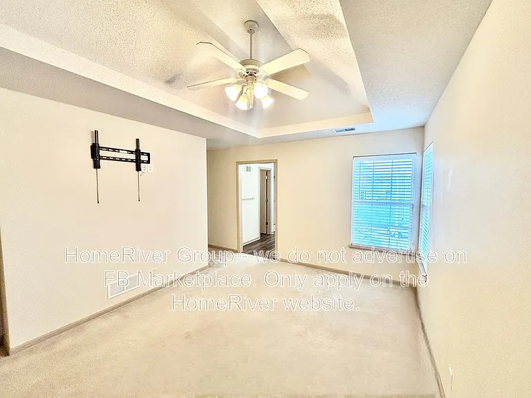 8010 N Elmwood Ave — Photo 10