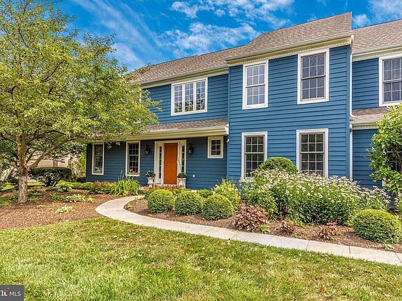 4th image of 1470 Waterford Ln