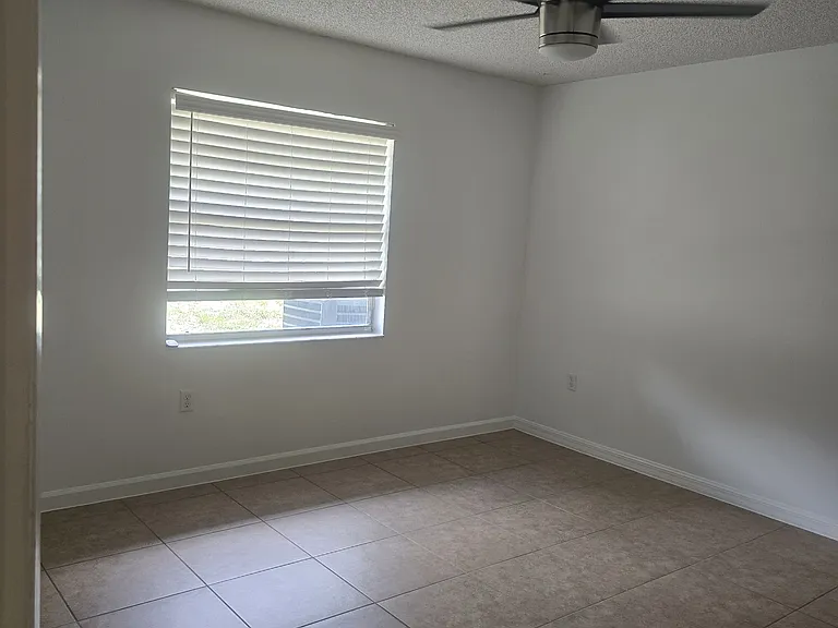 818 Sleepy Harbour Dr — Photo 10