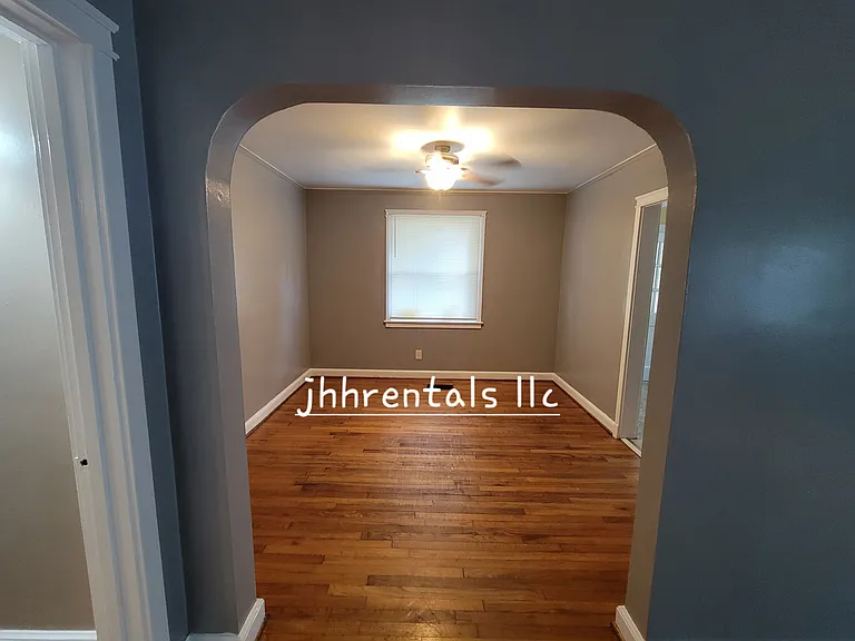 2600 Locust St — Photo 13