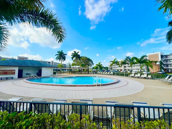 2038 Hythe C, Boca Raton, FL 33434