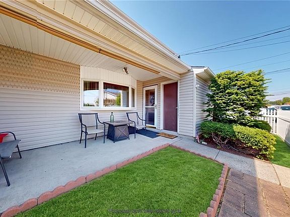 3rd image of 36 Leo St #34