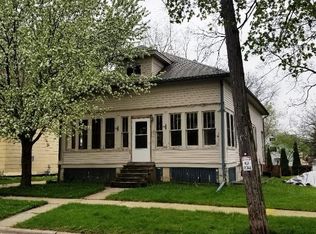 610 S 9th St, Watertown, WI 53094