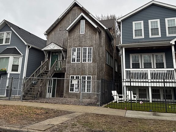 2nd image of 2962 W Nelson St