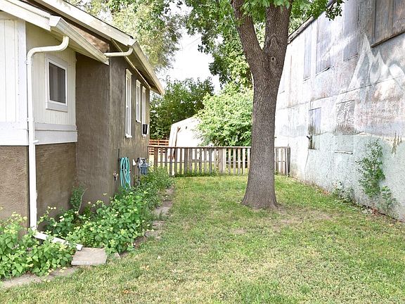 4th image of 418 W Dakota Ave