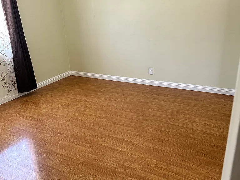14552 Runnymede St — Photo 18