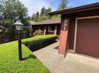 991 8th St, Florence, OR 97439