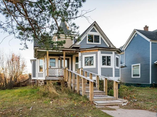 902 9th Ave, Two Harbors, MN 55616