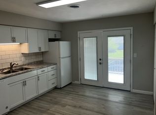 2110 Saratoga Dr APT 2, Springfield, IL 62704