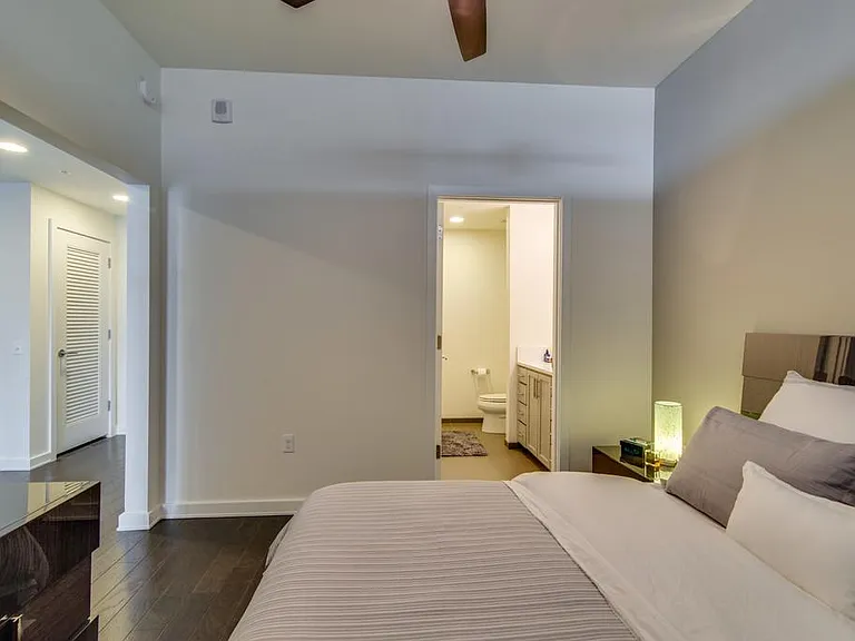 1212 Laurel St #1710 — Photo 12