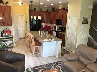 3rd image of 10738 Avery Park Dr