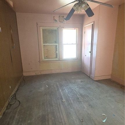 5th image of 16519 Burnside Ave