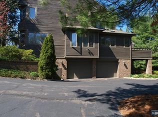 27 Pamrapo Ct W #A27W, Glen Rock, NJ 07452