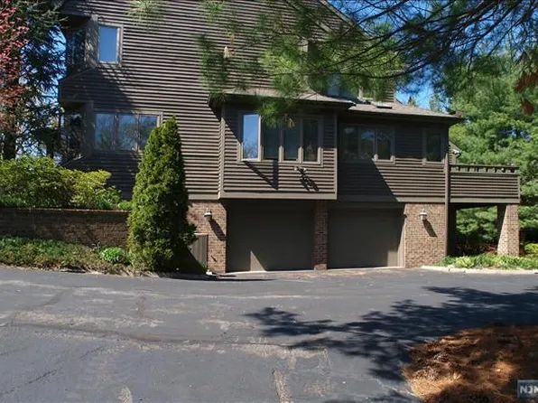 27 Pamrapo Ct W #A27w, Glen Rock, NJ 07452
