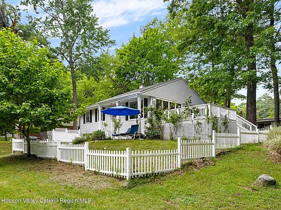 2nd image of 5 Streamside Terrace