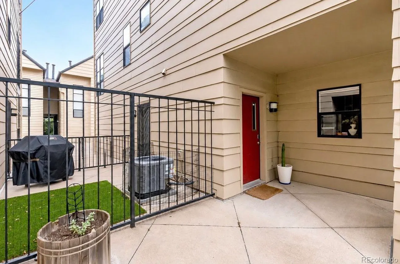 3068 Umatilla St — Photo 2