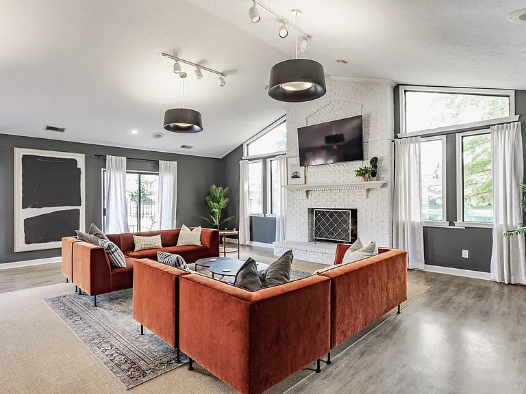 Bavarian Village Apartments — Photo 33