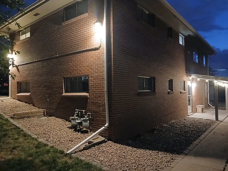 5475 S Elmwood St — Photo 22
