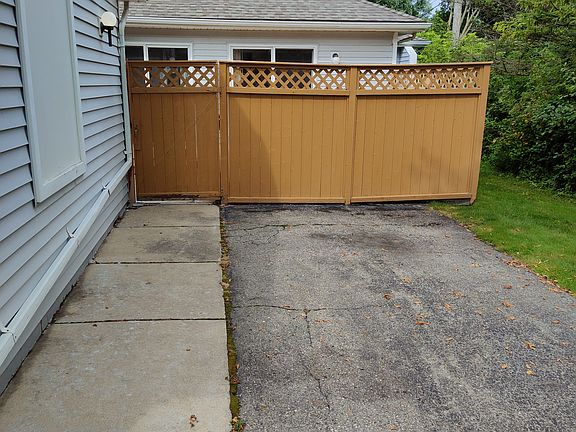 4th image of 9487 Marina Dr #9