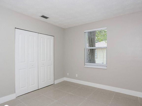 4th image of 9064 Polk Ave #3BDS