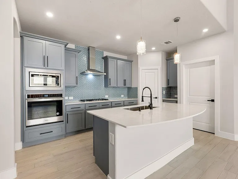 1221 Woodflower Dr — Photo 8